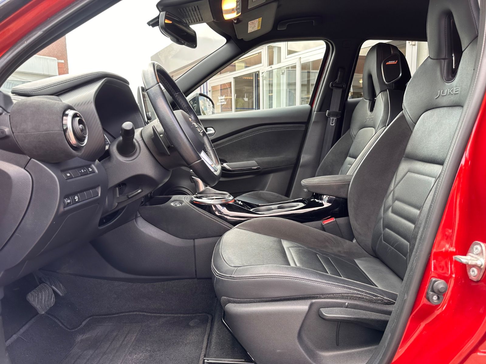 Fahrzeugabbildung Nissan Juke N-Design 1.0 DIG-T DCT Bose/LED/GRA/LM19"