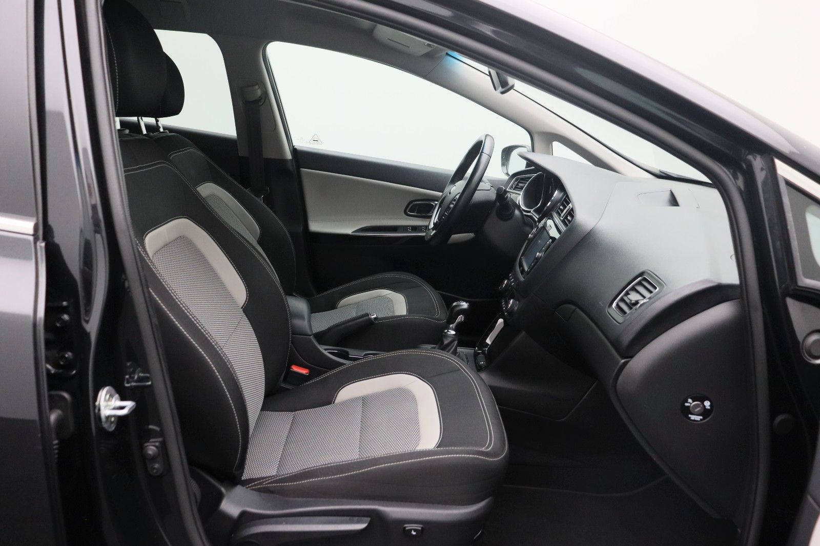 Fahrzeugabbildung Kia cee'd 1.6 Sportswagon