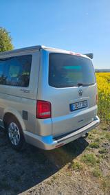 Volkswagen T5 California Beach mit allem Zubehör - graue Volkswagen T5 California