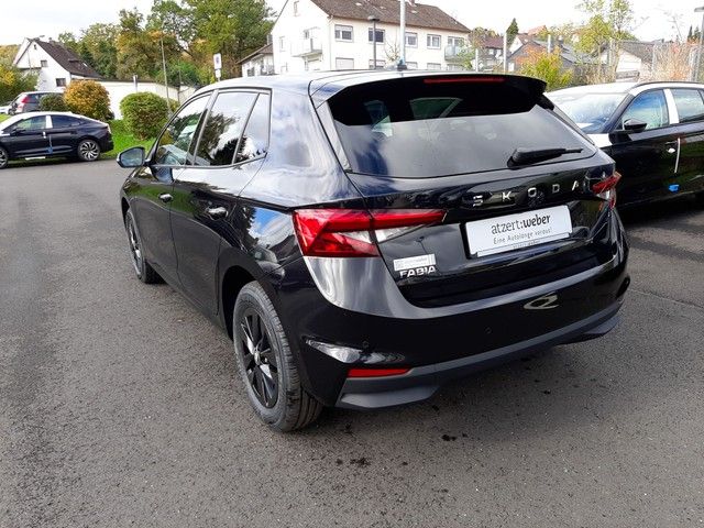 Fahrzeugabbildung Skoda Fabia Selection 1.0TSI LED PDC SHZ Klima