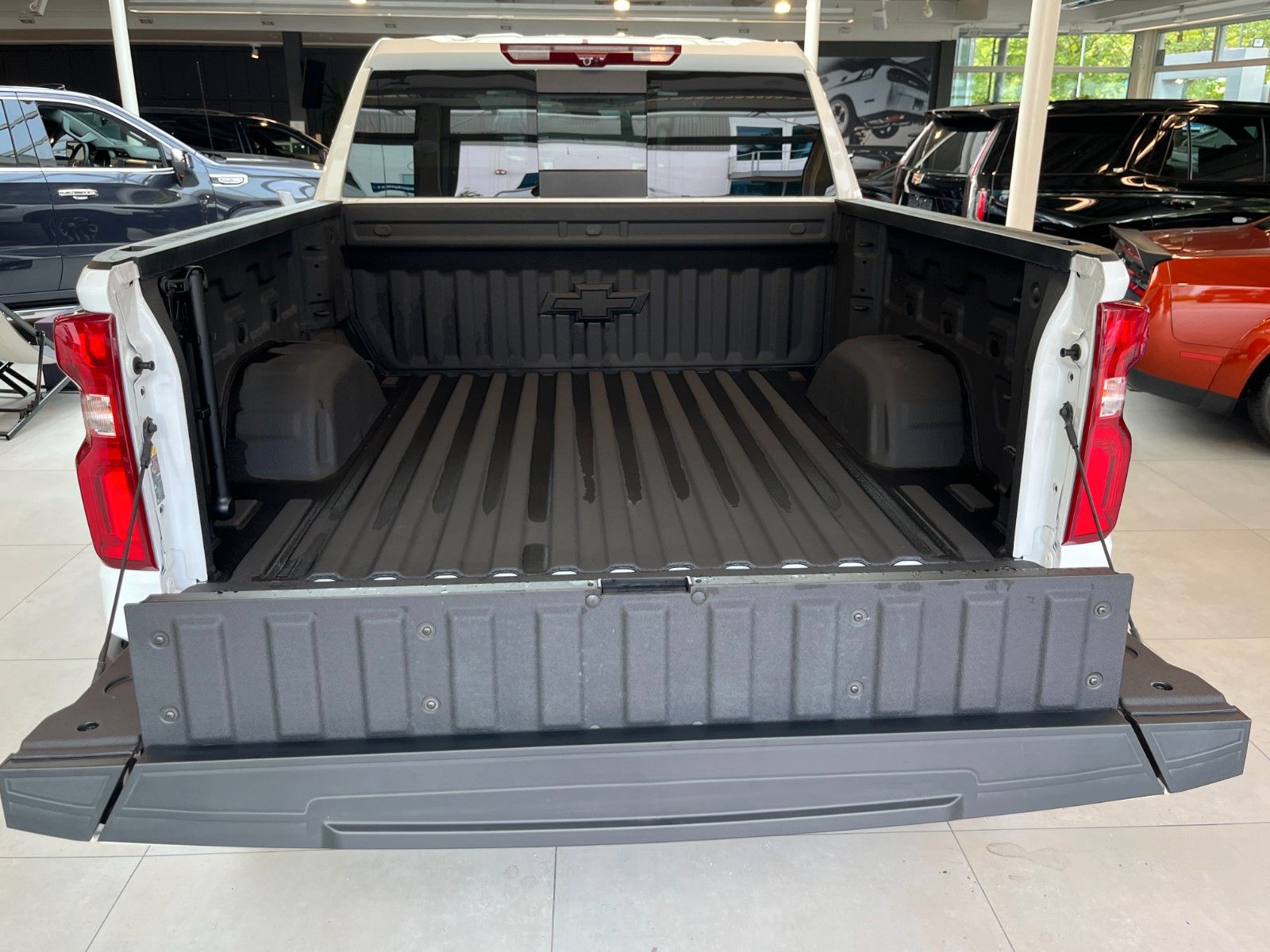 Fahrzeugabbildung Chevrolet Silverado ZR2 V8 6.2*Head-Up*360°*Offroad*AHK