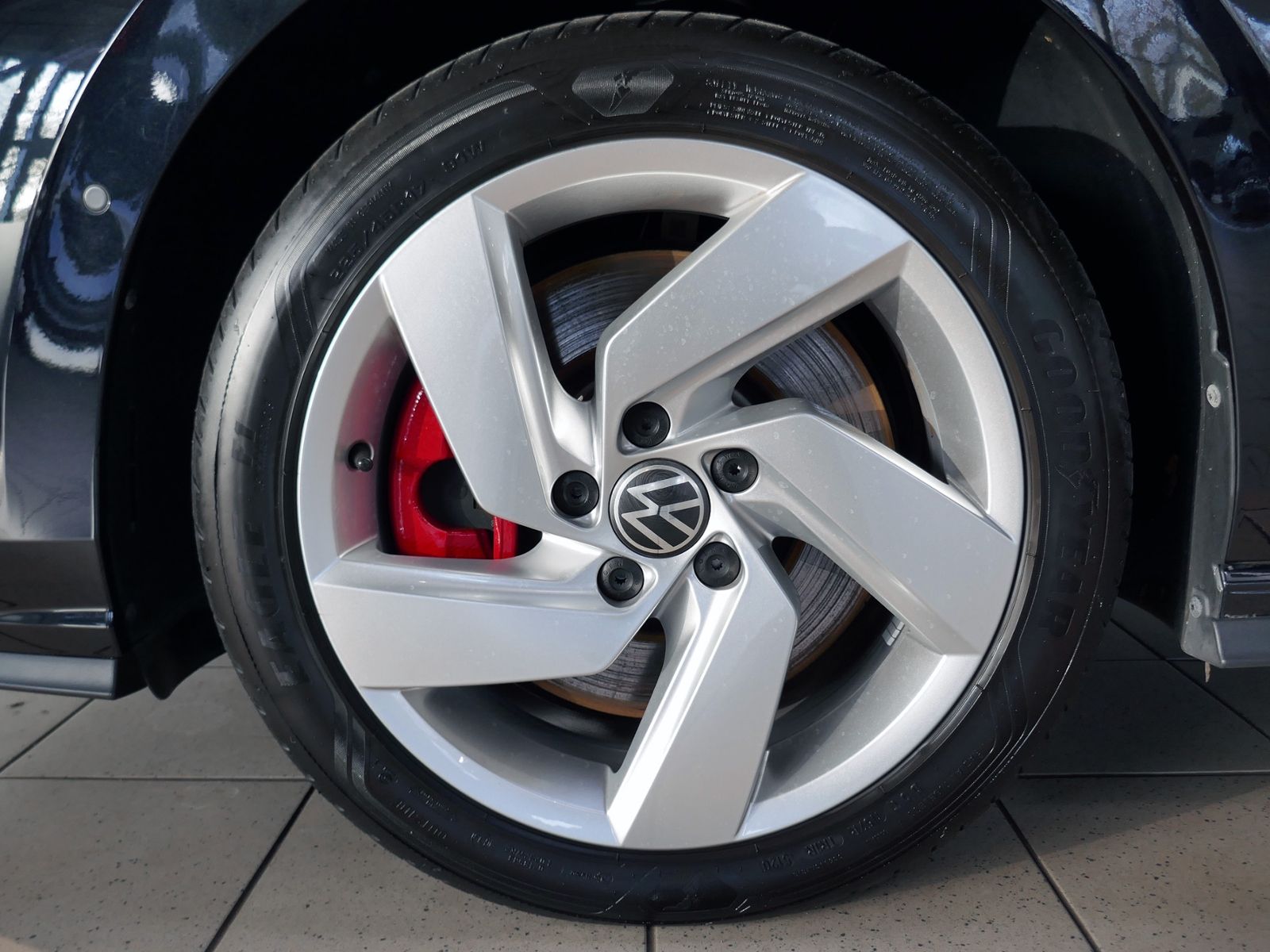 Fahrzeugabbildung Volkswagen Golf GTE 1.4 TSI eHybrid DSG | LED AHK RFK ACC