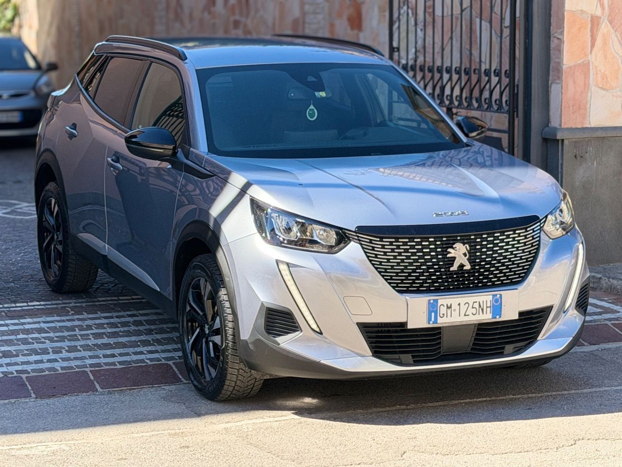 Peugeot 2008 BlueHDi 130 S&S EAT8 Allure Pack imagem 3