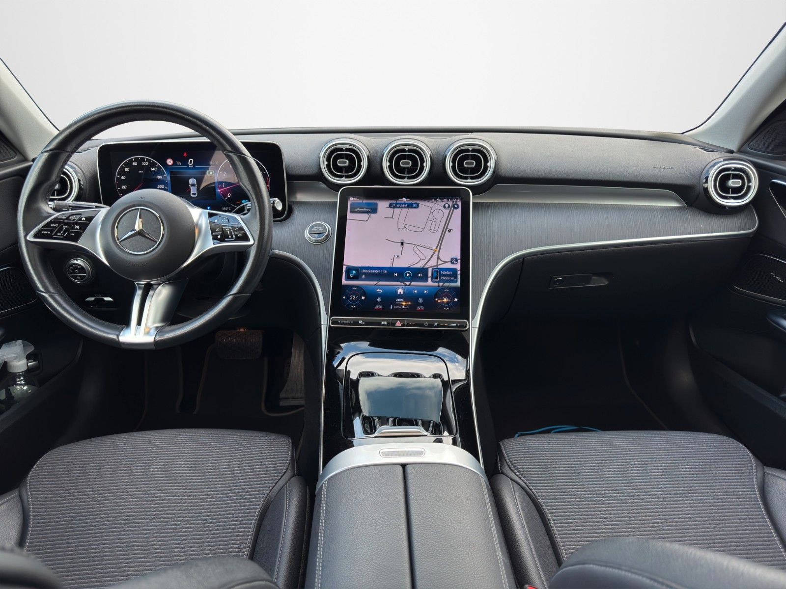 Fahrzeugabbildung Mercedes-Benz C300 4MATIC NIGHT BUSINESS PANO BUHRM MEMORY