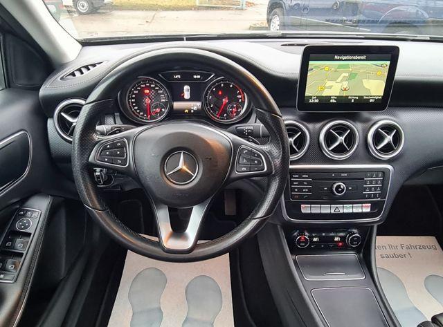 Mercedes-Benz A 180 Leder-Nappa/LED/Navi/Kamera/Sitzh.