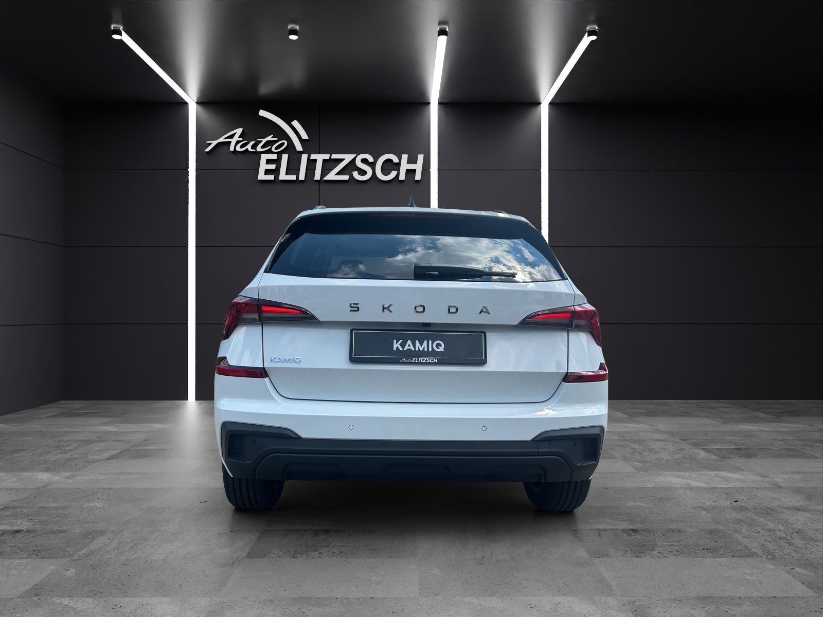 Fahrzeugabbildung SKODA Kamiq 1.0 DSG Selection AHK MATRIX