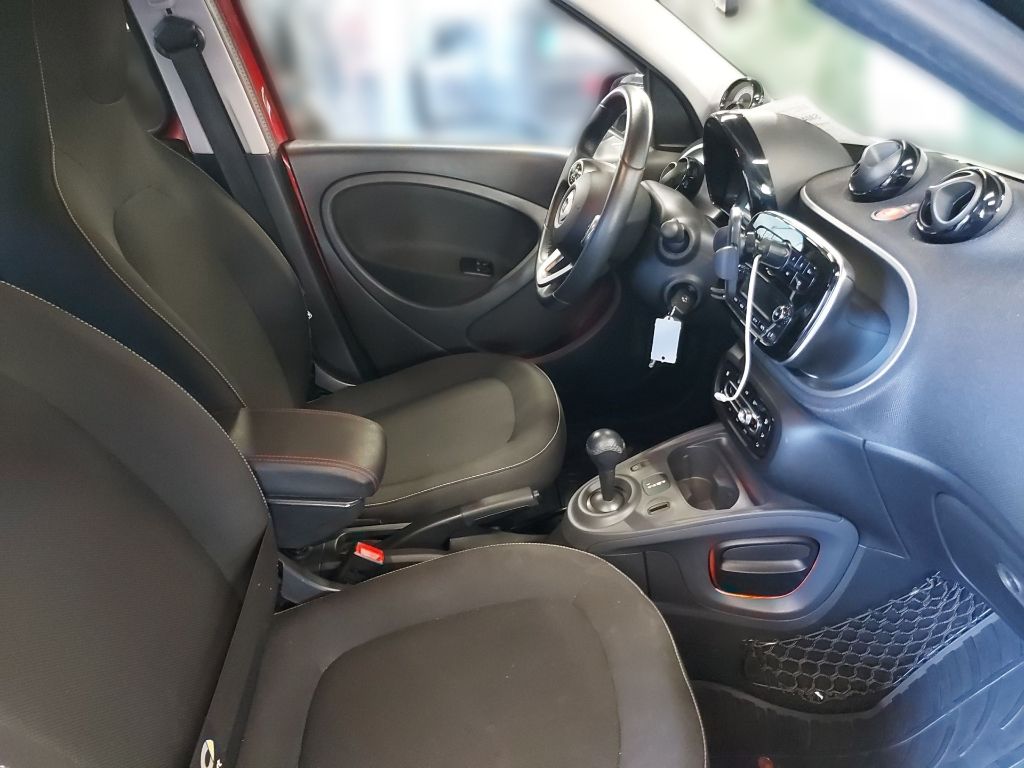 Fahrzeugabbildung Smart SMART FORFOUR 1.0 Passion Sitzheiz. Pano Klima