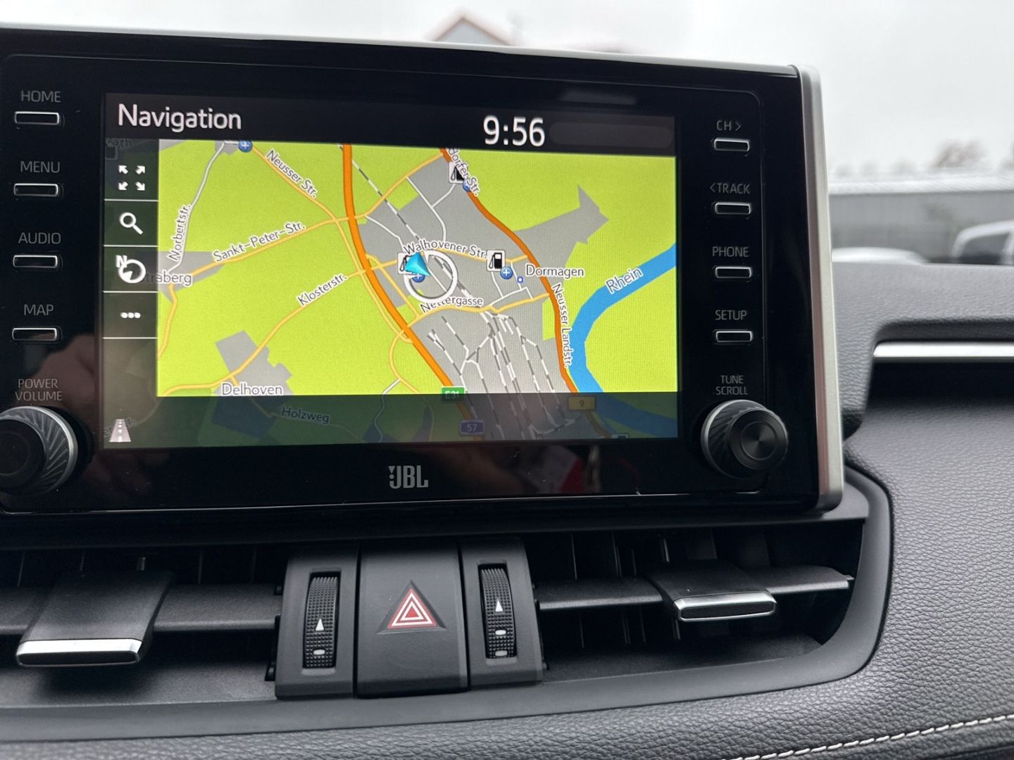 Fahrzeugabbildung Toyota RAV 4 4x4 Lounge Hybrid 2.5 AWD Leder Memory Sit