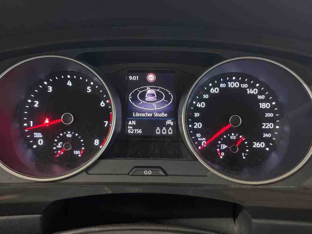 Fahrzeugabbildung Volkswagen Tiguan TSI Life LED Navi ACC PDC SH