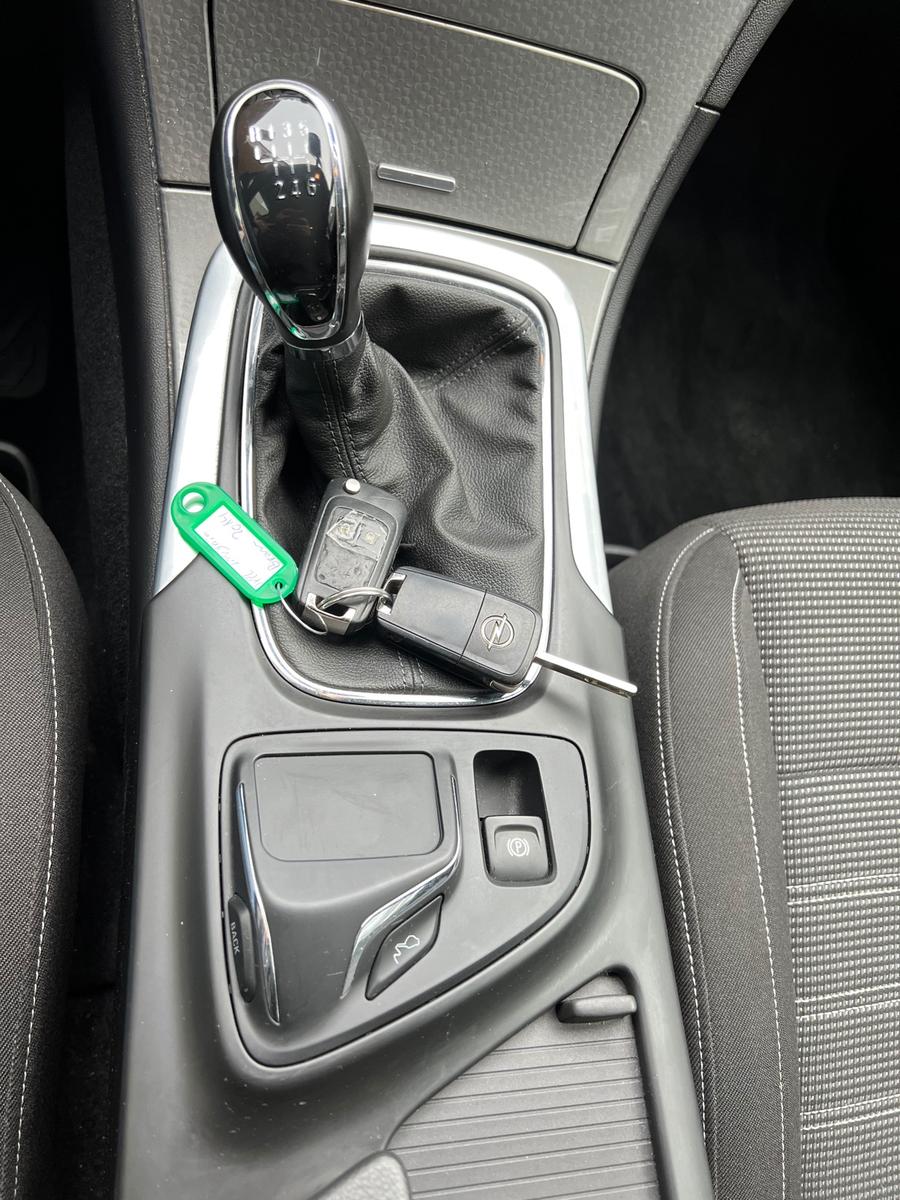 Opel Insignia A Lim. Kamera Navi PDC Tüv Insp. Neu