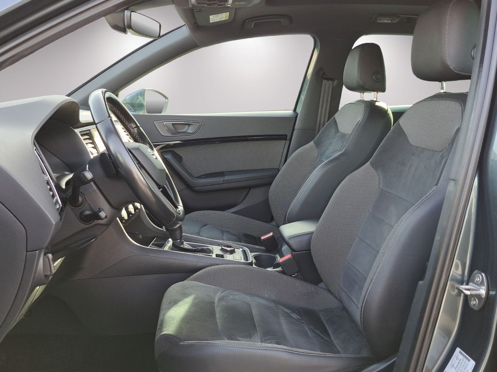 Ateca Xcellence 4Drive 2.0 TDI DSG AHK Panodach