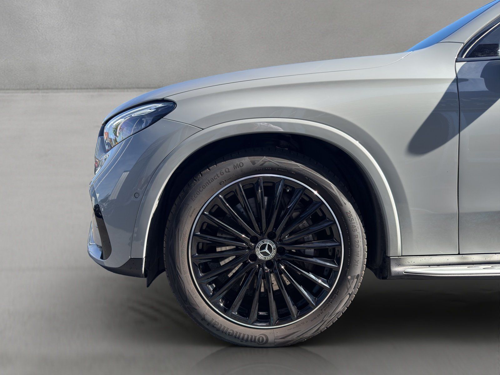 Fahrzeugabbildung Mercedes-Benz GLC450d AMG Editi AIRMATIC Pano DISTR Standh AHK