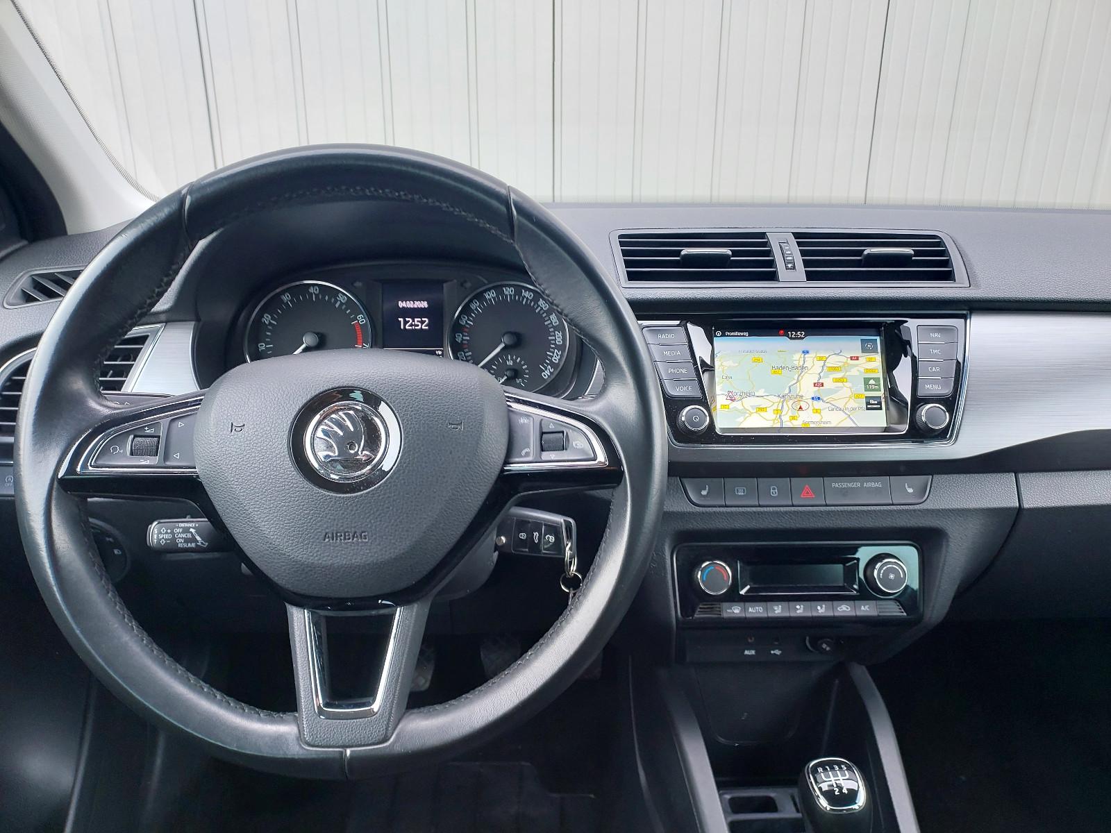 Skoda Fabia*Navi*PDC*ACC*Sitzh.*LMF*AHK*Klimaautomatik