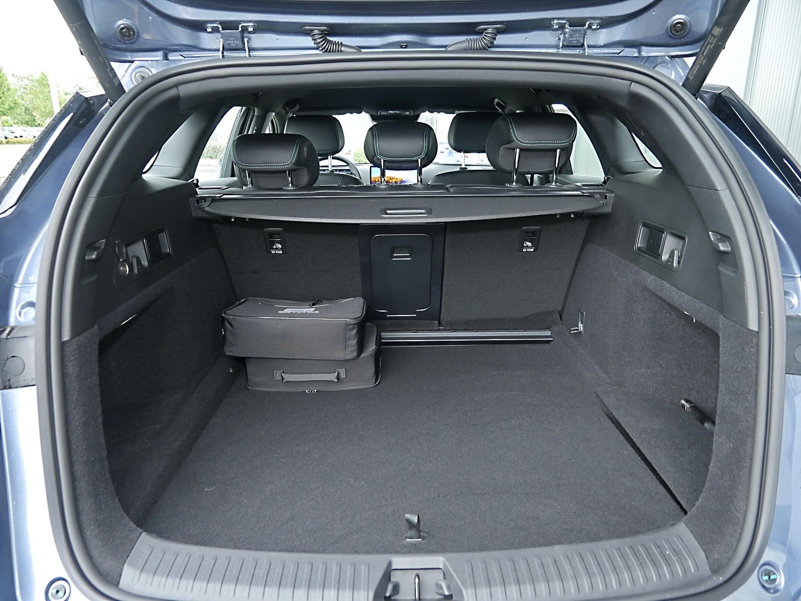 BYD SEAL 6