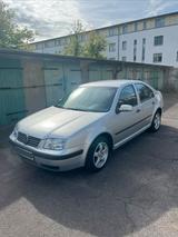 Volkswagen VW Bora 1.6 Benzin Automatik mit Standheizung - Volkswagen Bora mit Anhängerkupplung