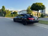 Mercedes-Benz E 350 E -Klasse Coupe E 350 CGI BlueEfficiency - Mercedes-Benz aus 2009: Klasse