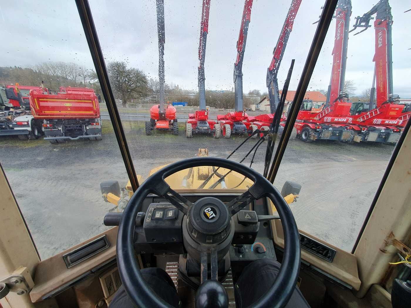 Fahrzeugabbildung CAT 928F / nur 9.802h / Aircondition / 1994