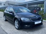 Skoda Octavia Elegance 4x4 DSG *AHK*Teilleder*Allrad* - Skoda in München