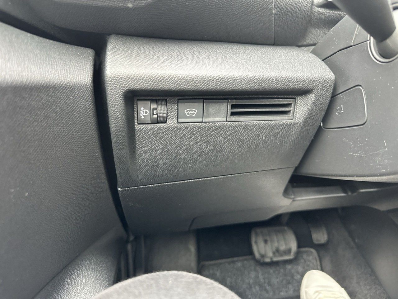 Fahrzeugabbildung Citroën C4 BlueHDi 130 S&S EAT8 Plus