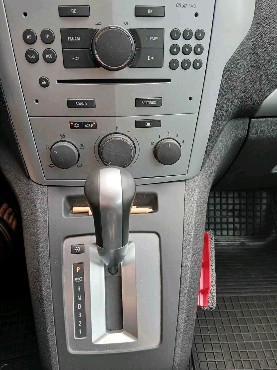 Opel Zafira 2009 — photo 6