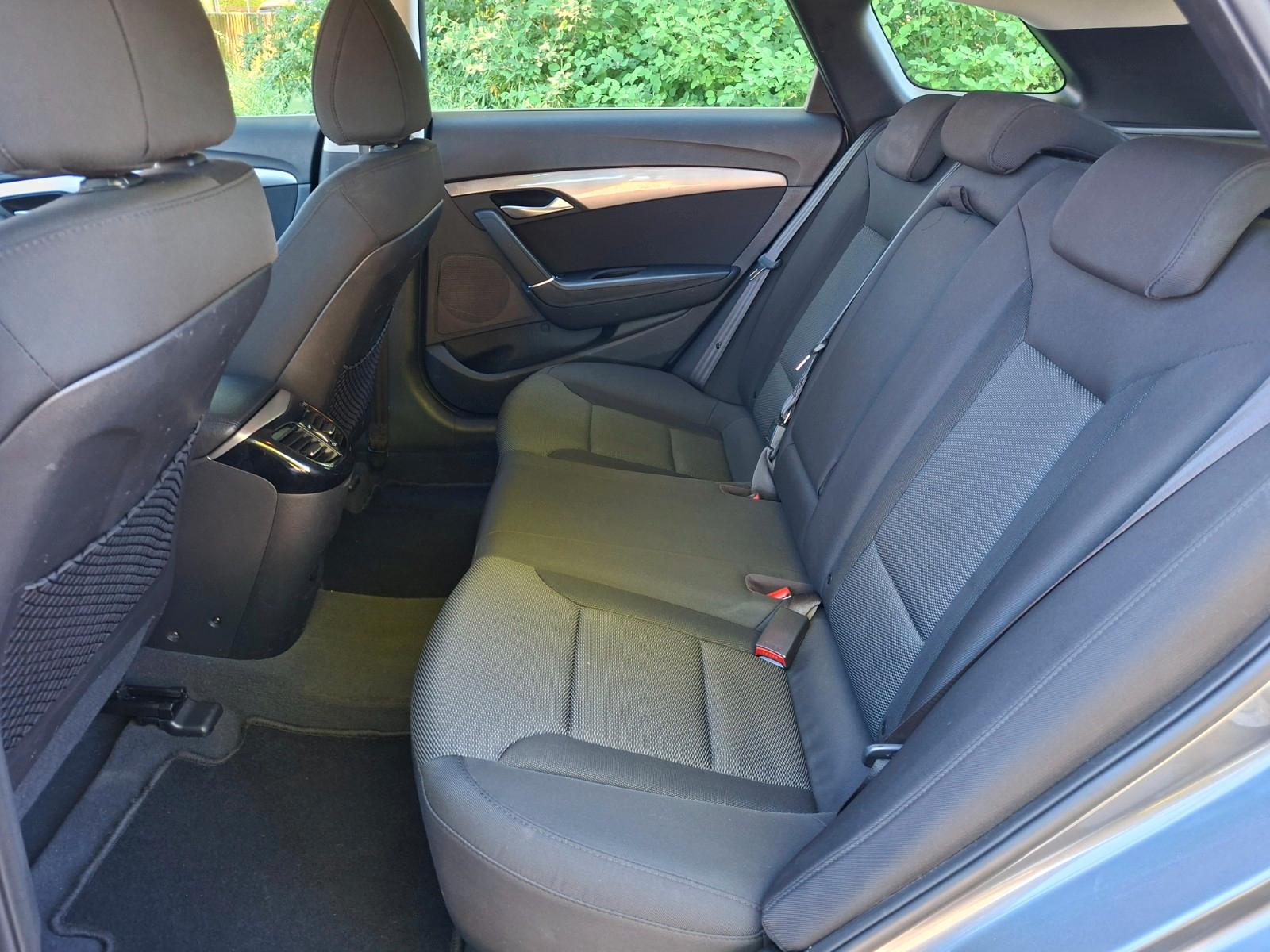 Hyundai i40 2013 — photo 21