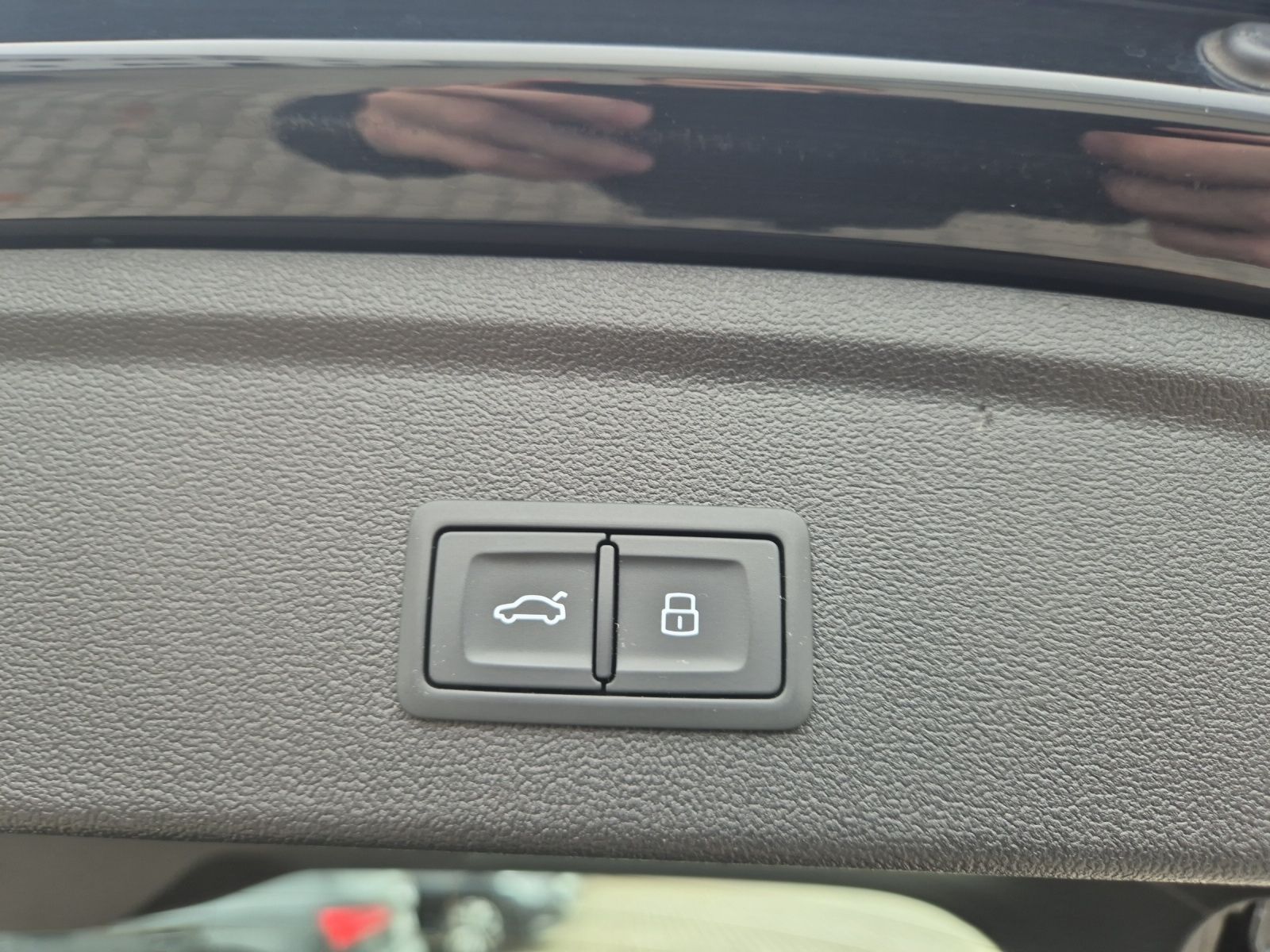 Fahrzeugabbildung Audi A3 Sportback 35 TFSI S line S-tronic LED ACC AVC