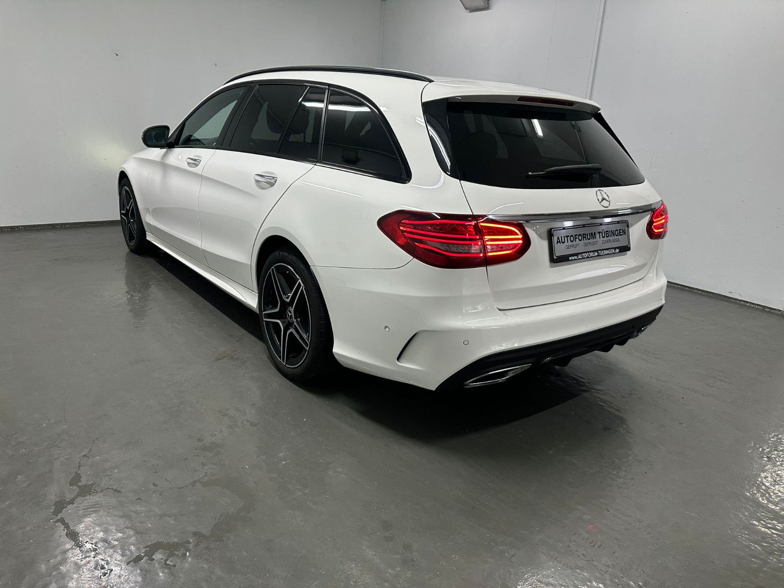 Fahrzeugabbildung Mercedes-Benz C 220 d 4MATIC T  *AMG-LINE*NIGHT*SDH*