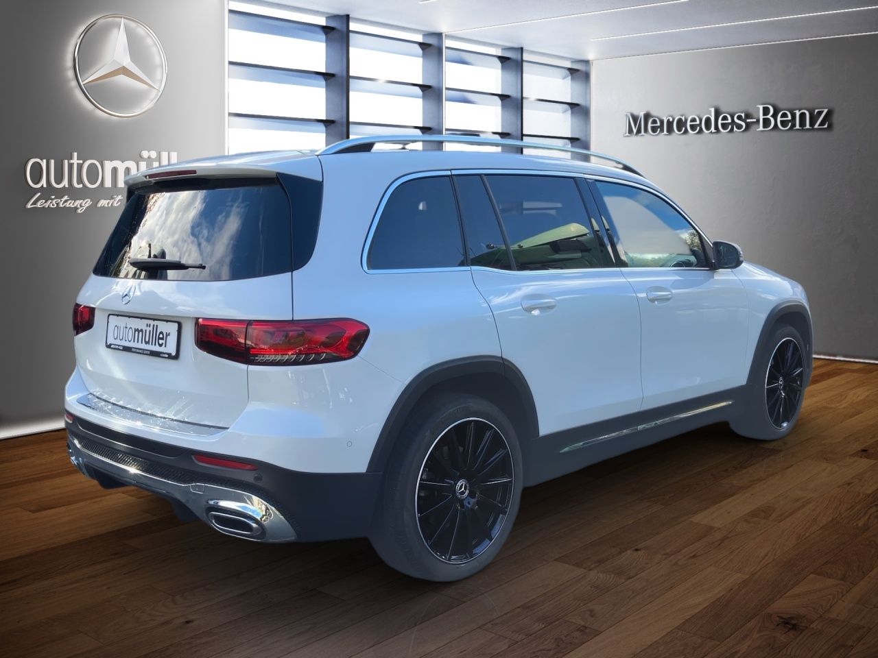 Fahrzeugabbildung Mercedes-Benz GLB 220 d 4M AMG+Pano+AHK+Multibeam+Burmester