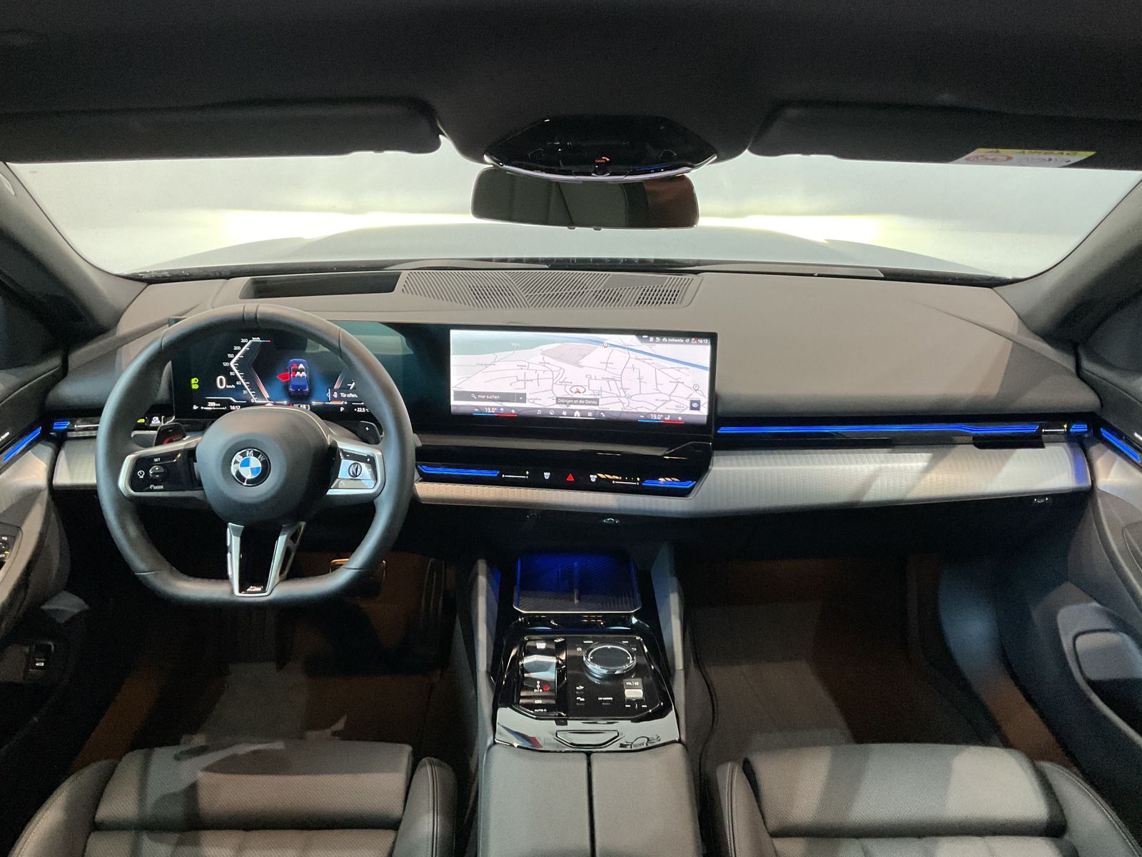 Fahrzeugabbildung BMW 520i M Sportpaket | Lenkradheizung | Sitzbelüftu