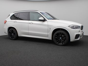 Fahrzeugabbildung BMW X5 xDr 30d M Sport Pano HUD H/K AHK Comfort 20'