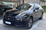 Maserati MASERATI Levante V6 Diesel 275 CV AWD - Maserati Levante Kombi Gebrauchtwagen