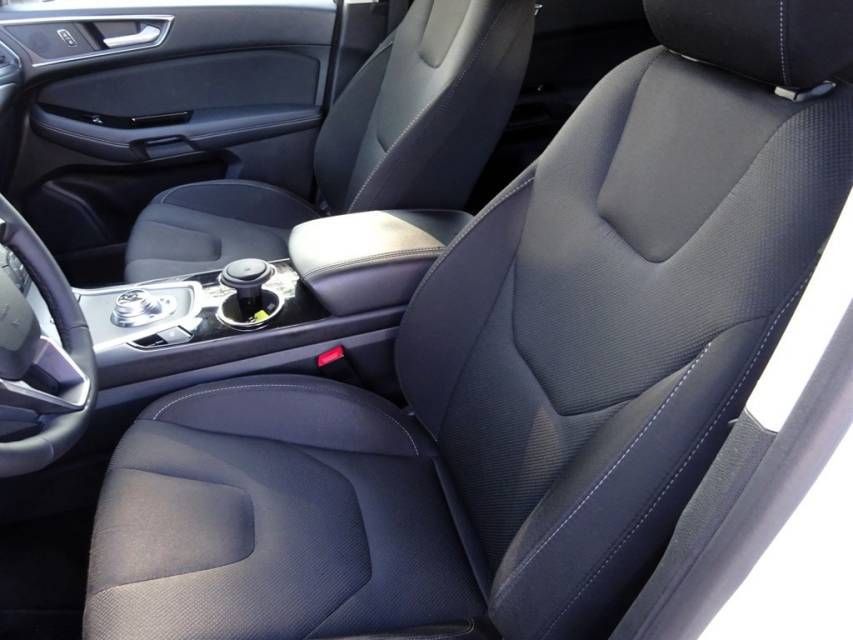 Fahrzeugabbildung Ford S-MAX 2.5 Duratek (FHEV) Hybrid Titanium AHK
