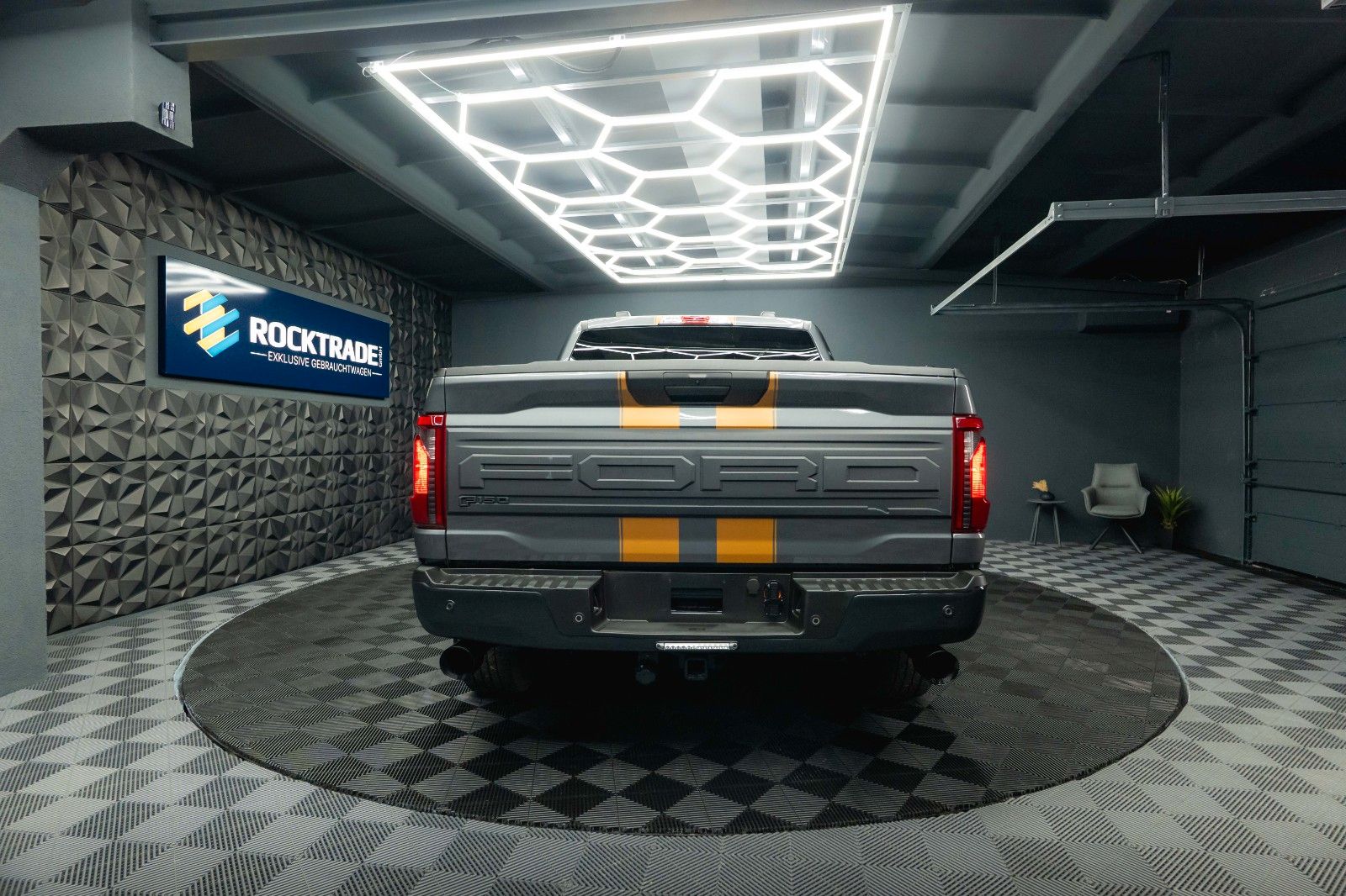 Fahrzeugabbildung Ford F150 5.0L V8 4x4 Offroad SuperCrew RAPTOR 19%