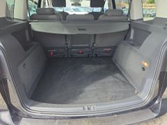 VW Touran 2.0 TDI Highline DSG /Xenon/