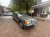 Mercedes-Benz Mercedes 190E W201 H-Kennzeichen 111.000 k... - Mercedes-Benz: Limousine, W111