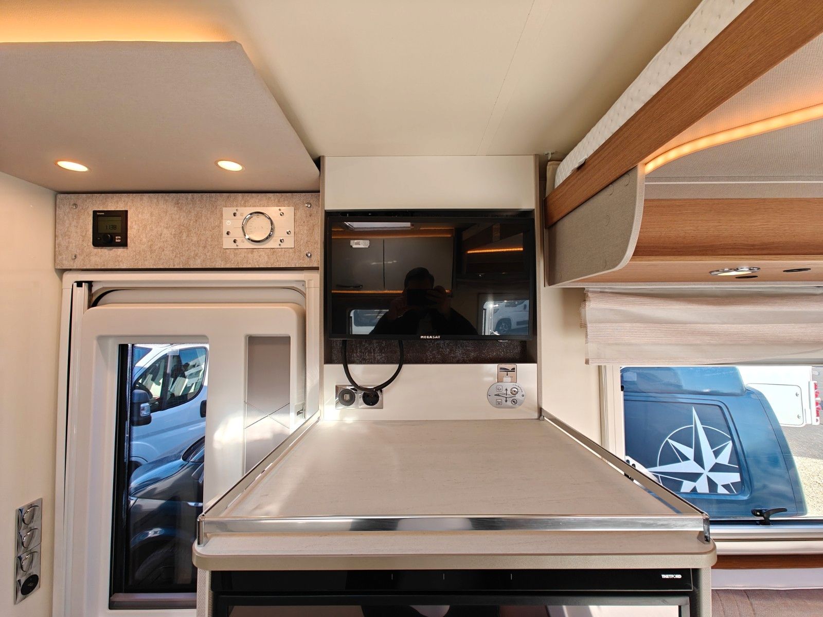 Fahrzeugabbildung Bürstner Lyseo TD Gallery 649 G Harmony Line - Backofen!