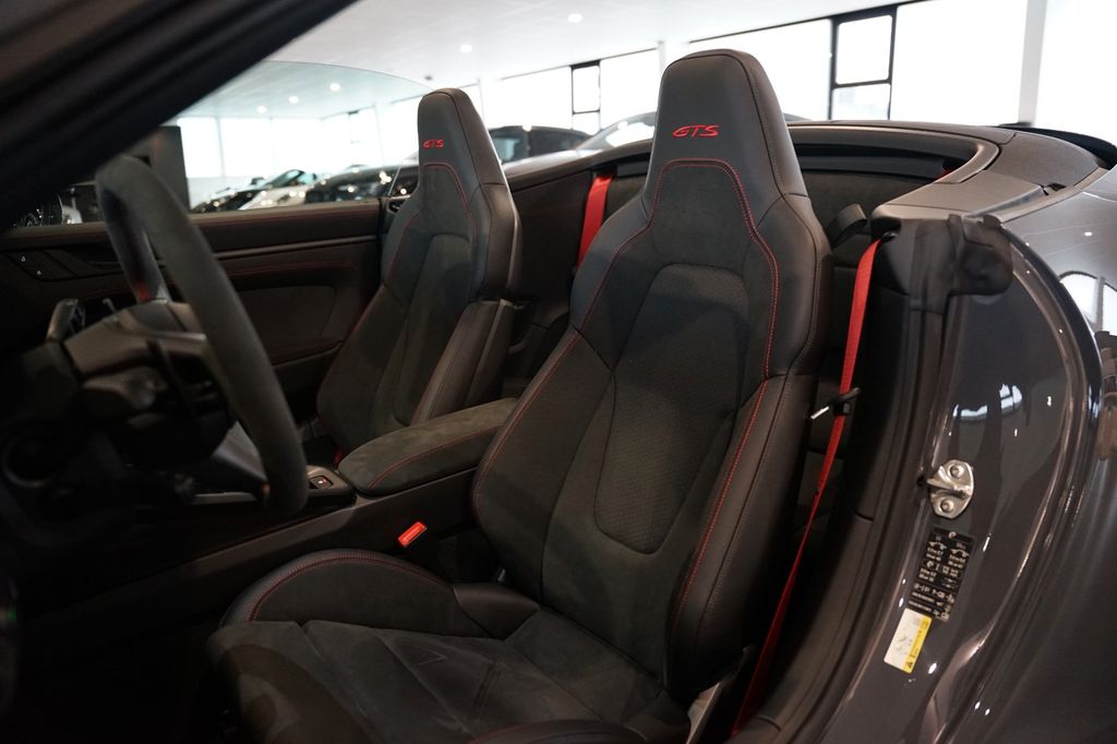 PORSCHE 992.2 Carrera GTS Cabriolet | HD-Matrix | BOSE PORSCHE 992.2 Carrera GTS Cabriolet | HD-Matrix | BOSE