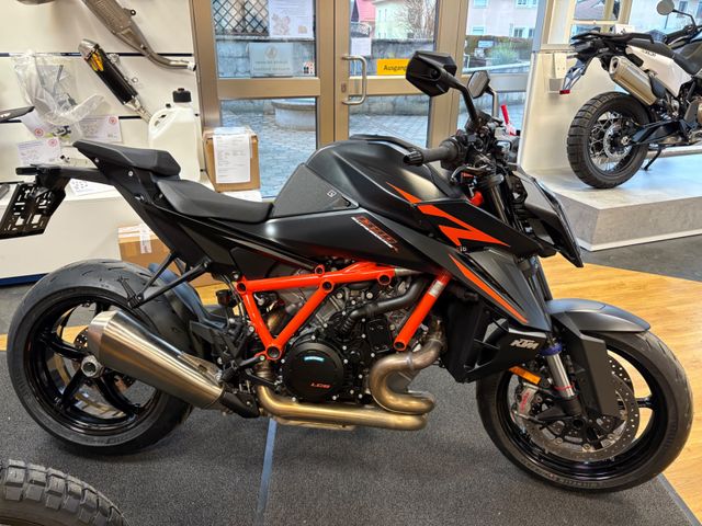 KTM 1390 super Duke R Evo mit Techpack