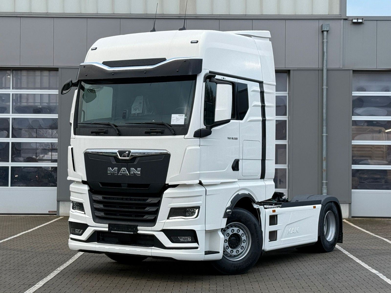 Fahrzeugabbildung MAN TGX 18.520 BL SA Retarder & Nebenantrieb D30