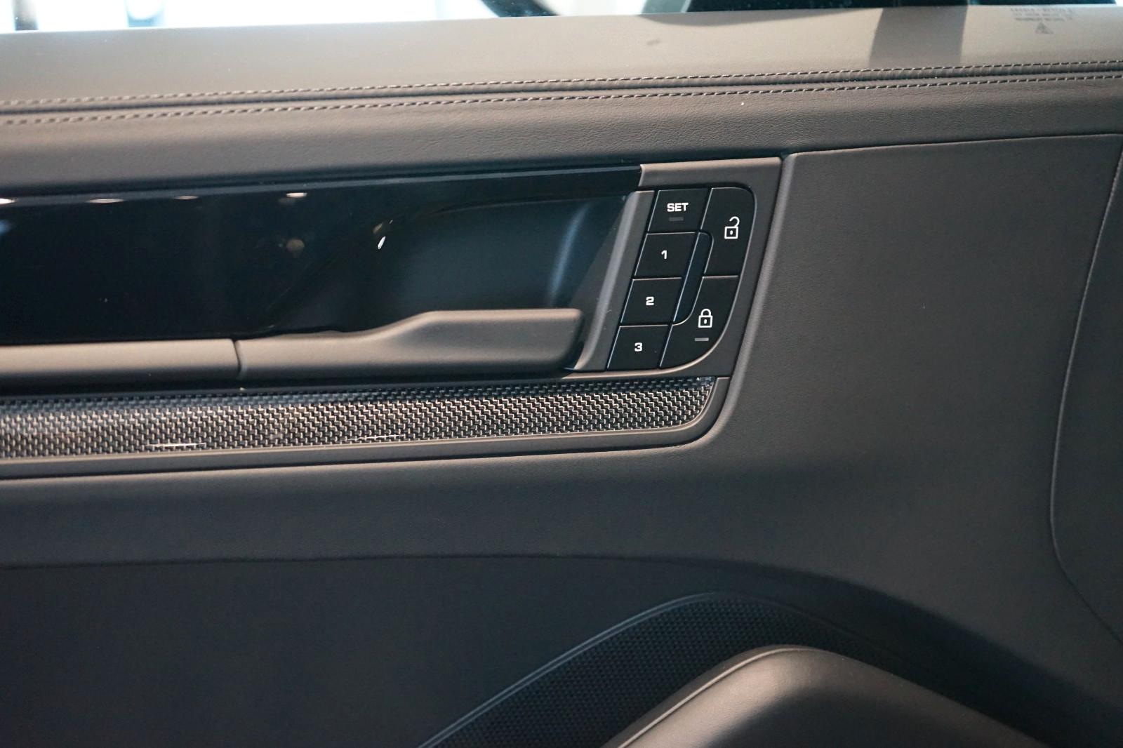 Porsche Cayenne GTS | Pano | SportDesign | Carbon | 22"