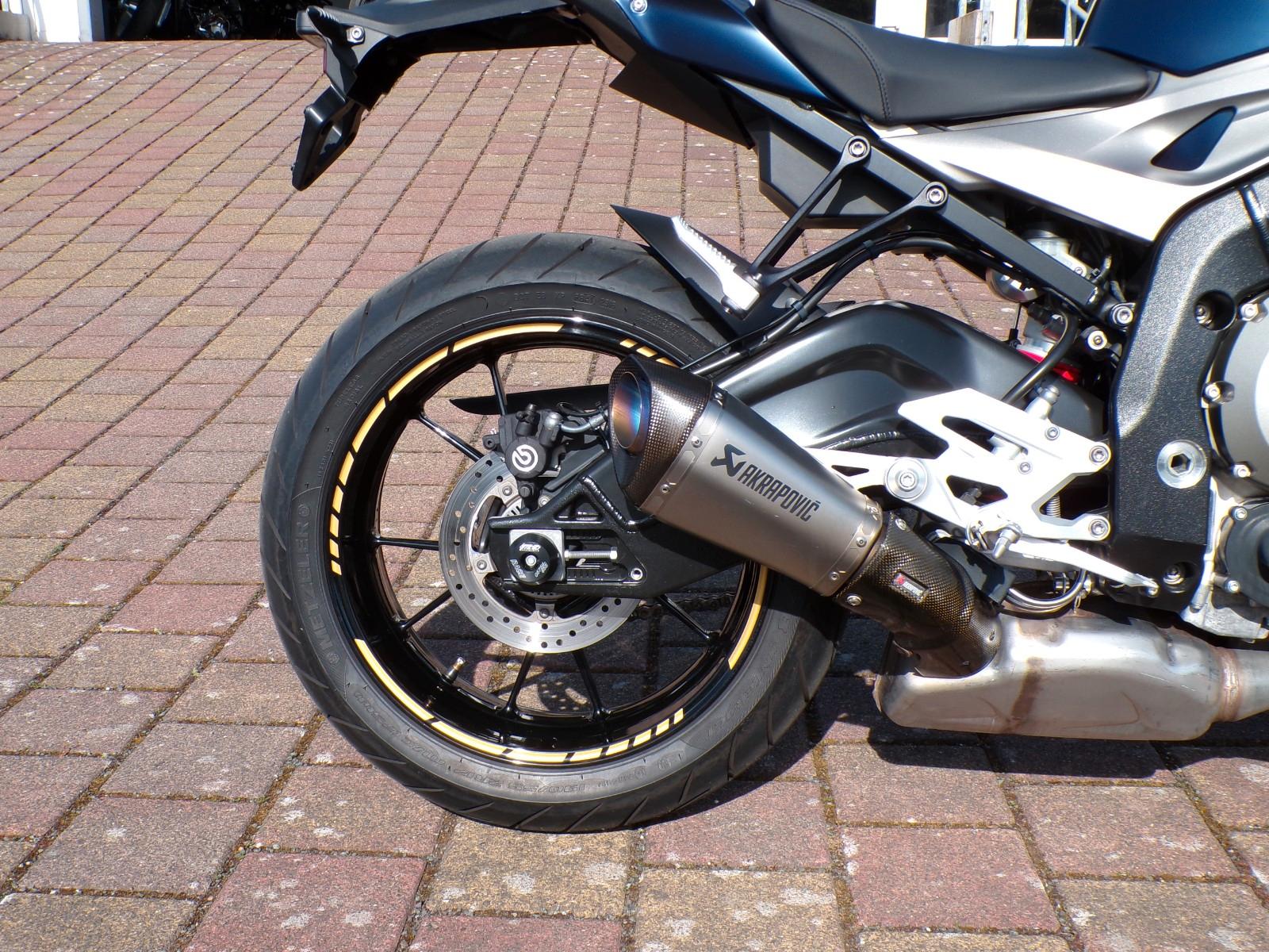 BMW S 1000 R DTC DDC Dyn Schalta Sportp Akrapovic
