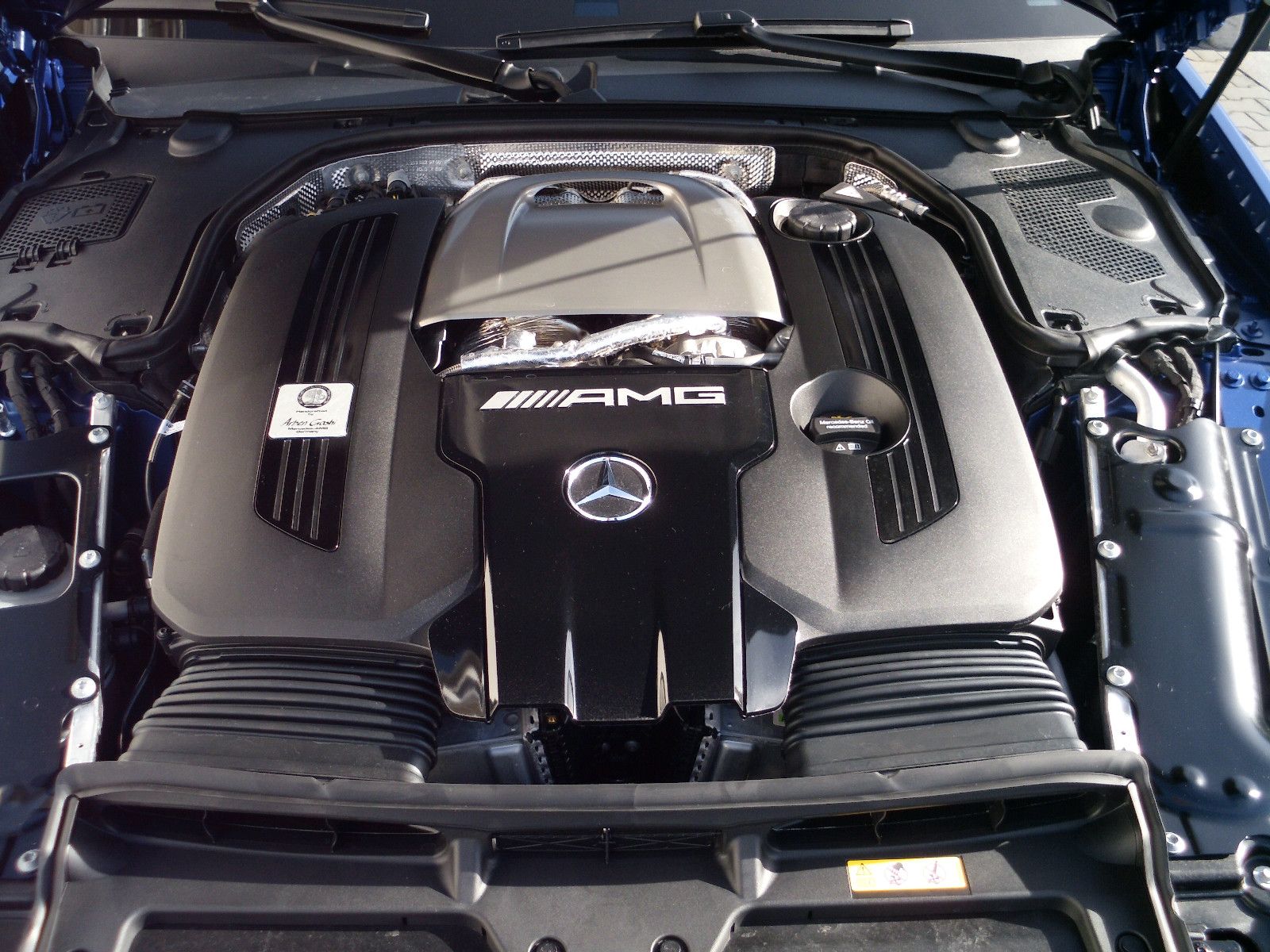 Fahrzeugabbildung Mercedes-Benz SL 63 AMG  4MATIC+ Keramik /Carbon/Lift/3D/Full