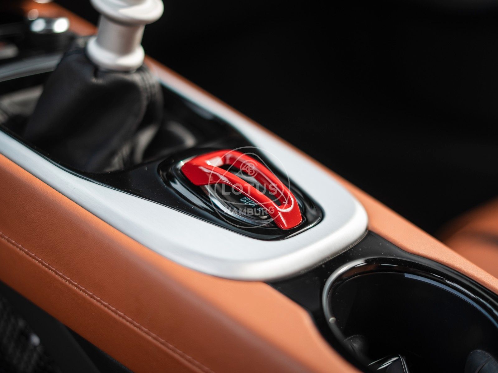 Fahrzeugabbildung Lotus Emira V6 First Edition