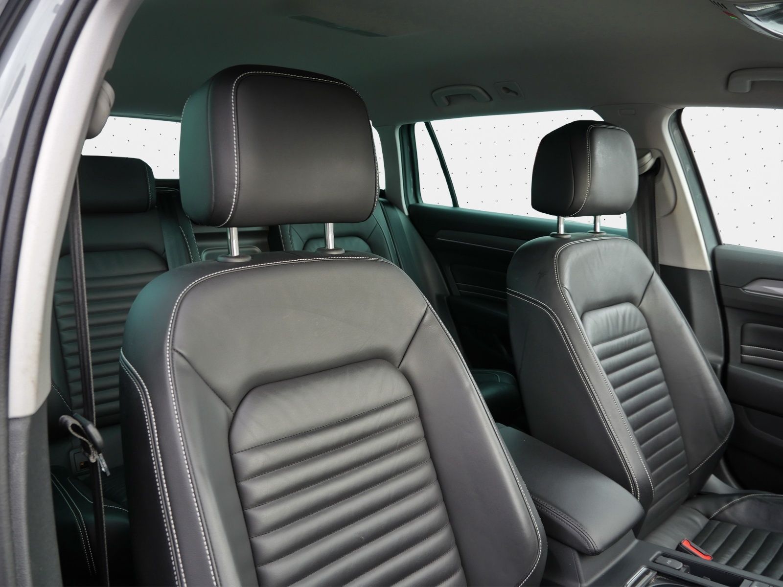 Volkswagen Passat Variant - Bild 10