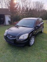 Kia Rio Kleinwagen - Kia Rio aus 2005