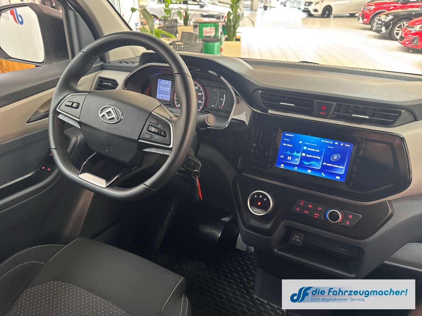 Fahrzeugabbildung Maxus eDeliver3 Kasten L1H1 Apple CarPlay Android Auto