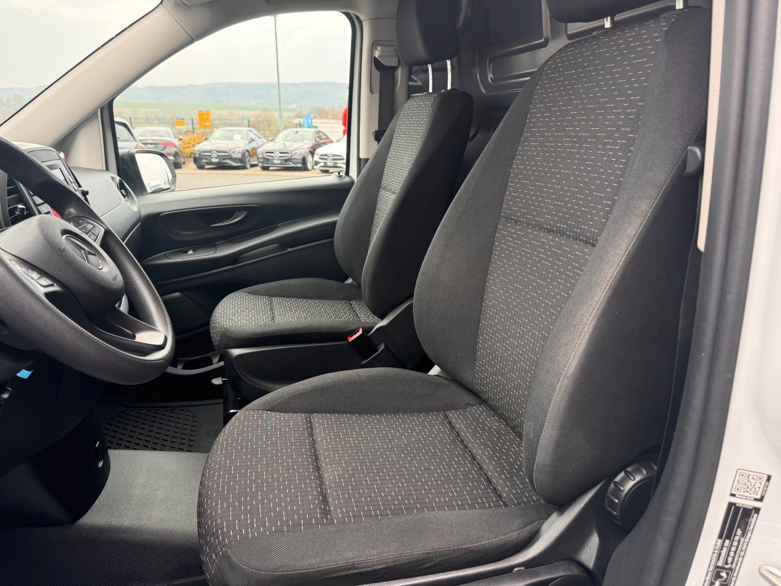 Fahrzeugabbildung Mercedes-Benz Vito 114 CDI 9G Kompakt BOTT REGAL Kamera Klima