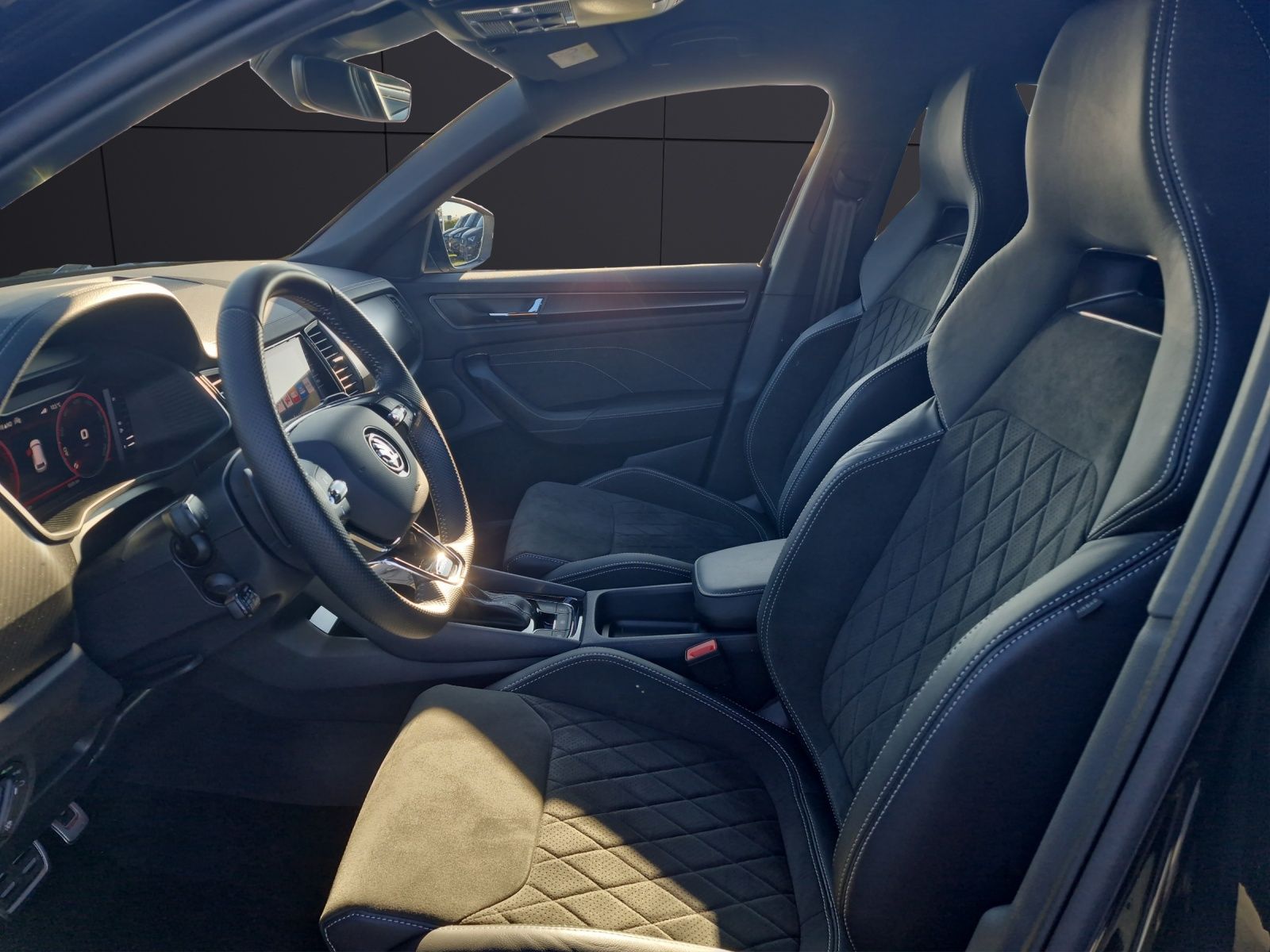 Fahrzeugabbildung SKODA Kodiaq Sportline 4x4 2.0 TDI DSG ACC AHK KAMERA