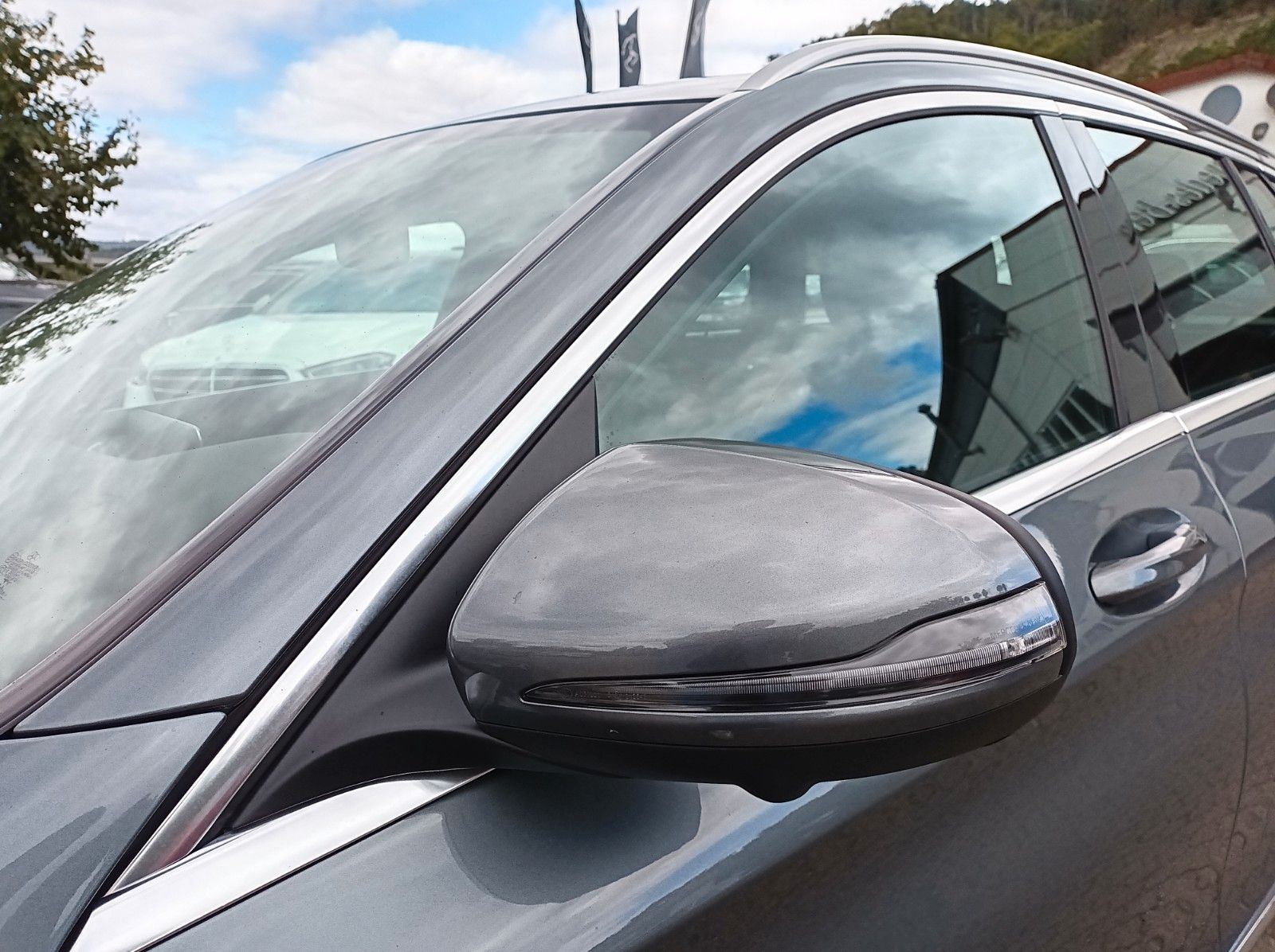 Fahrzeugabbildung Mercedes-Benz C 350 T e+DISTRONIC PLUS+PANO+PARK+360*+SH+BURME