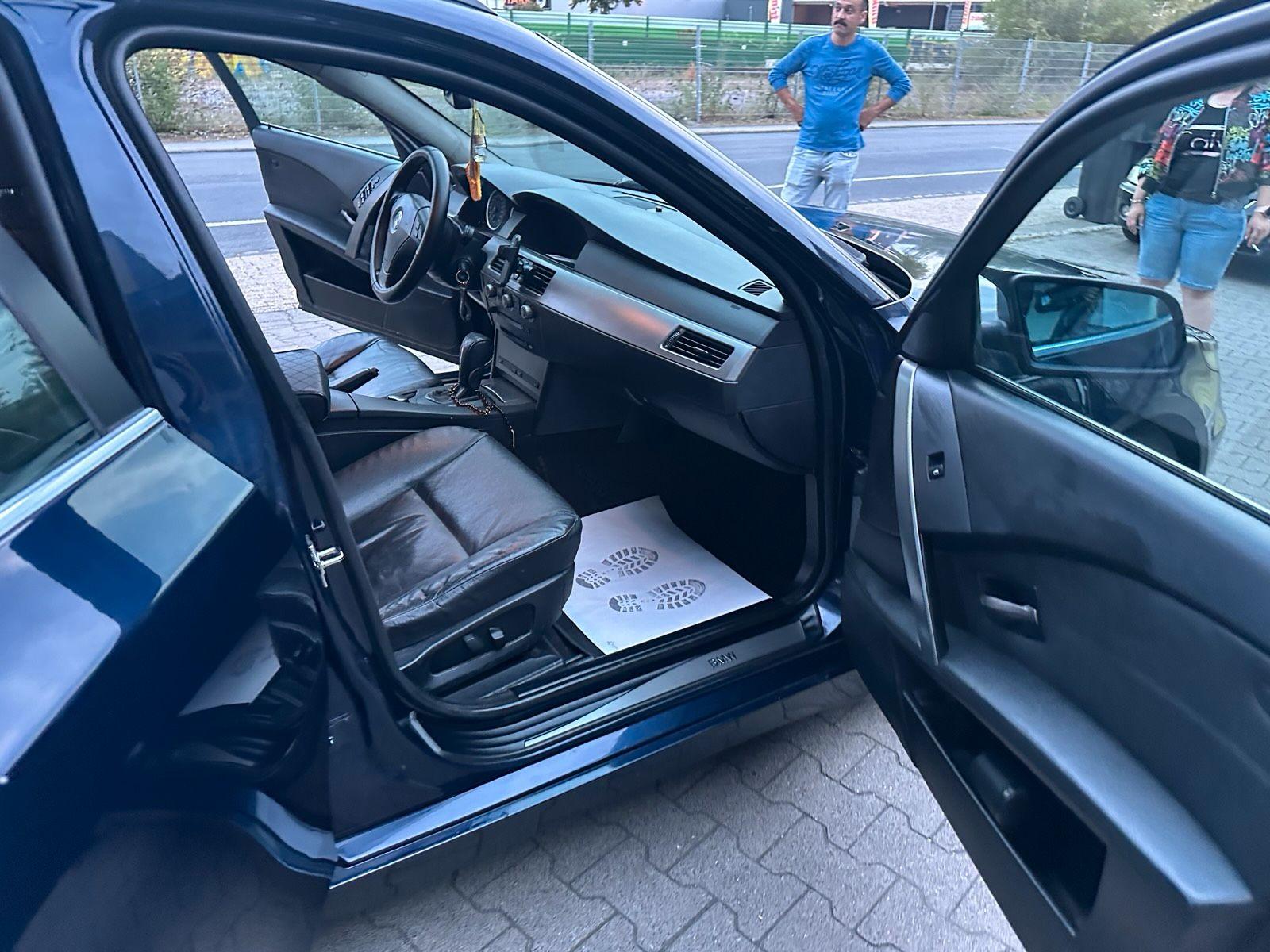 BMW 525 2005 — салон